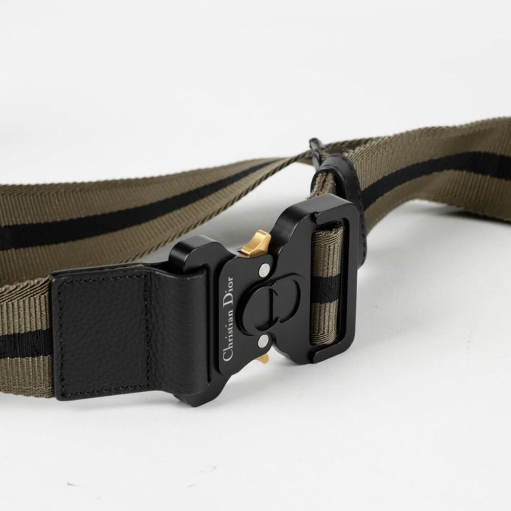 Saddle Messenger Shoulder Crossbody Bag - Picture 7 of 8